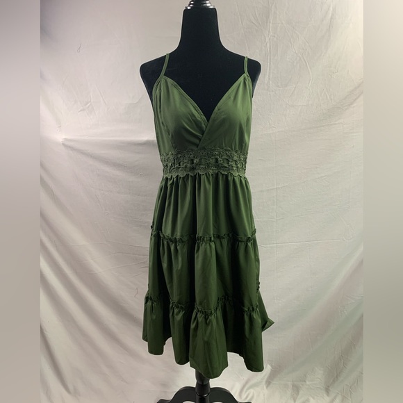 Army Green Contrast Lace Ruffle Hem Cami Dress - Picture 6 of 6